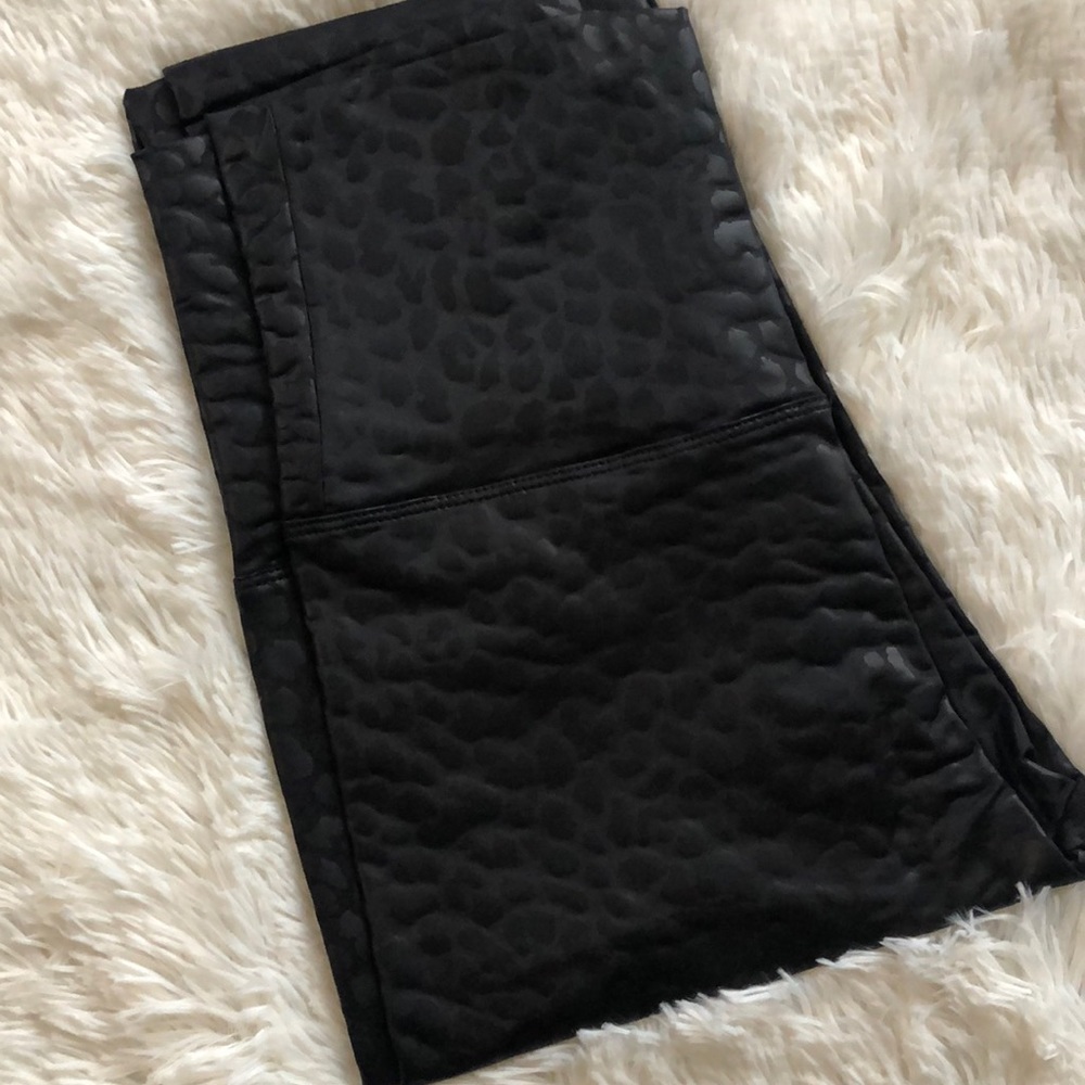 Love Tree Leopard Faux Leather Animal Legging Black Size Small Medium Large - Picture 3 of 15